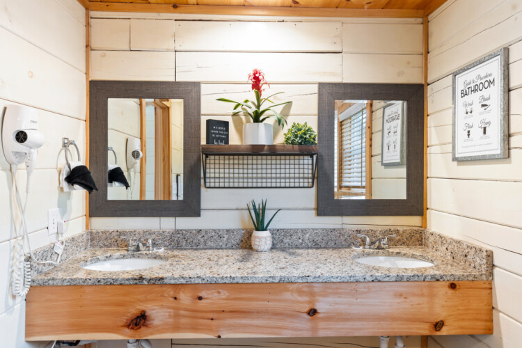 cabins in gatlinburg tn with indoor pools