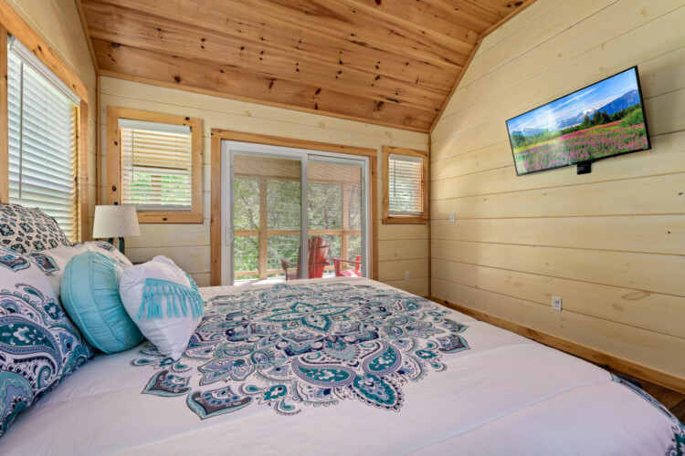 cabins in gatlinburg tn with indoor pools