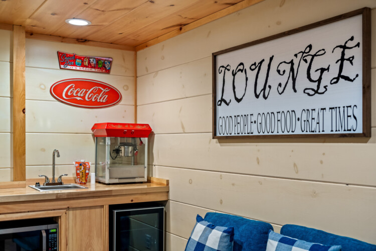 cabins in gatlinburg tn with indoor pools