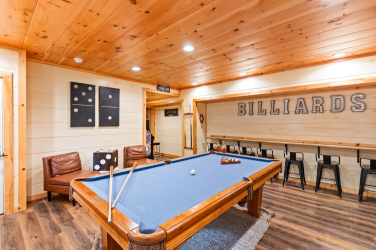 cabins in gatlinburg tn with indoor pools