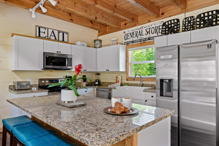 cabins in gatlinburg tn with indoor pools