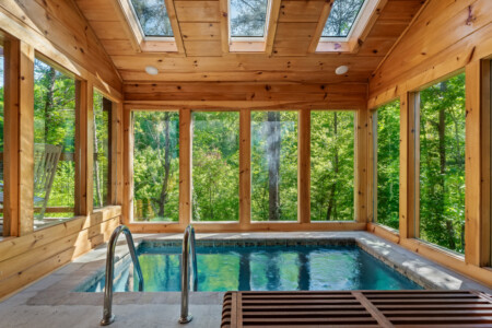 cabins in gatlinburg tn with indoor pools