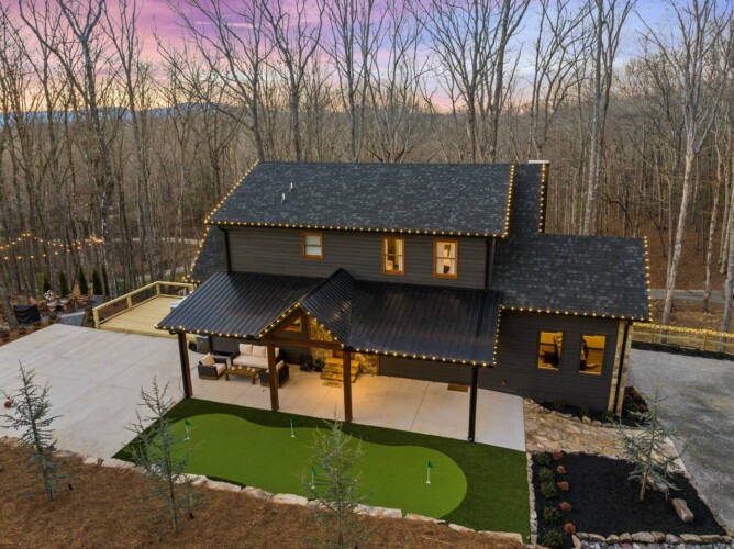 luxury blue ridge ga cabin with hot tub