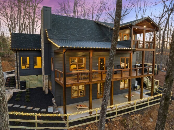 luxury blue ridge ga cabin with hot tub