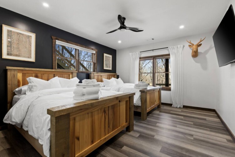 luxury blue ridge ga cabin with hot tub