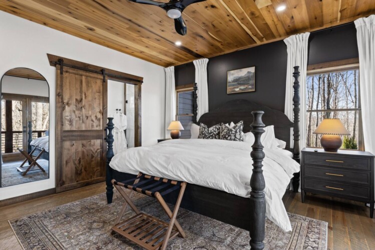 luxury blue ridge ga cabin with hot tub