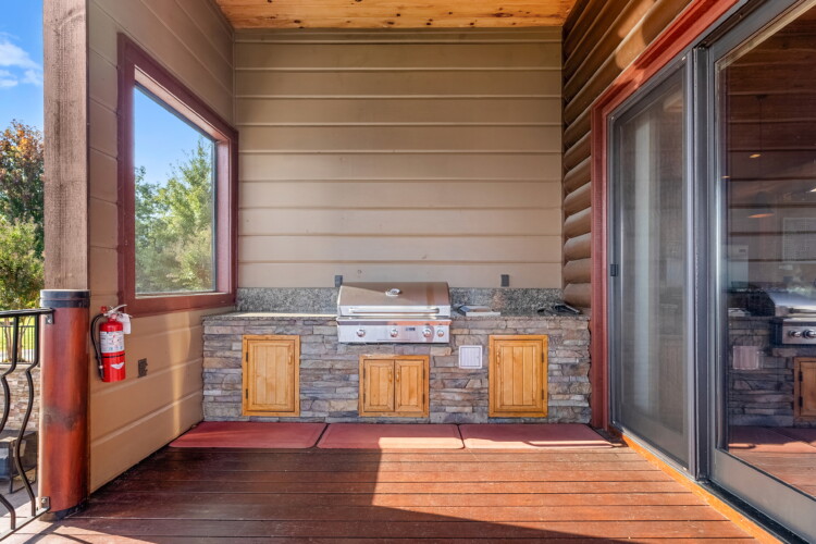 smoky mountain cabins with pools