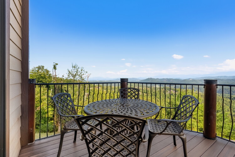 smoky mountain cabins with pools