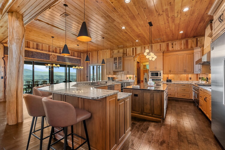 smoky mountain cabins with pools