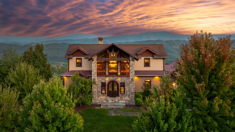 smoky mountain cabins with pools