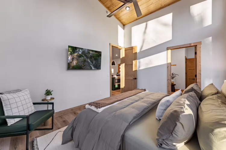 pet friendly blue ridge georgia cabin with sauna and hot tub