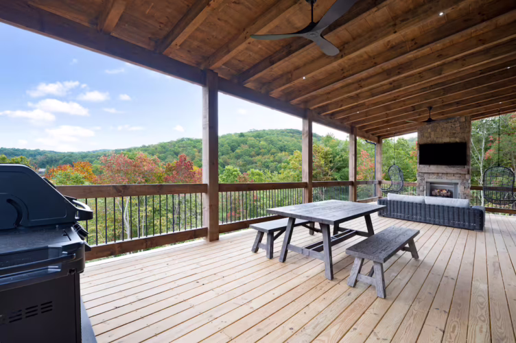 luxury blue ridge georgia cabin with hot tub and gym