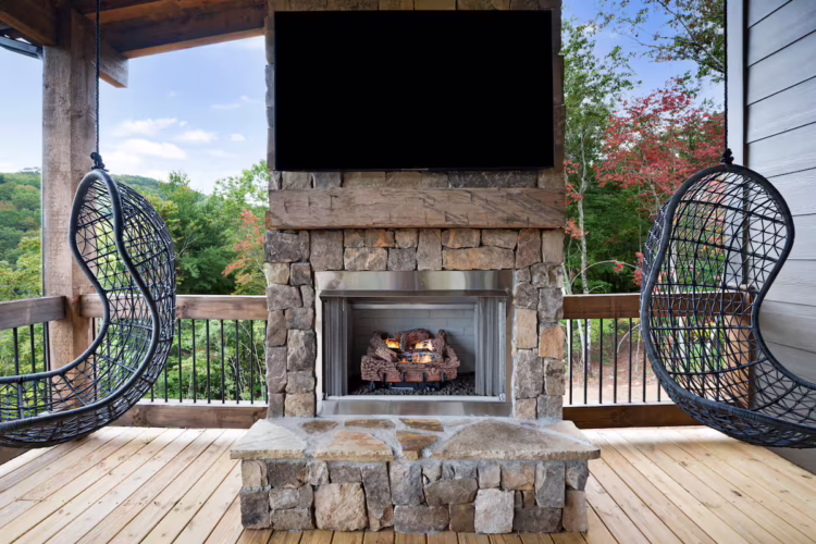 luxury blue ridge georgia cabin with hot tub and gym