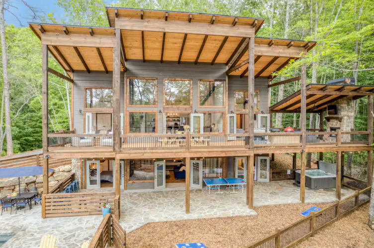 pet friendly cabins with swimming pools north georgia