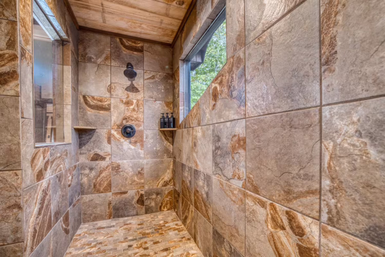 cabin rentals near atlanta with hot tub