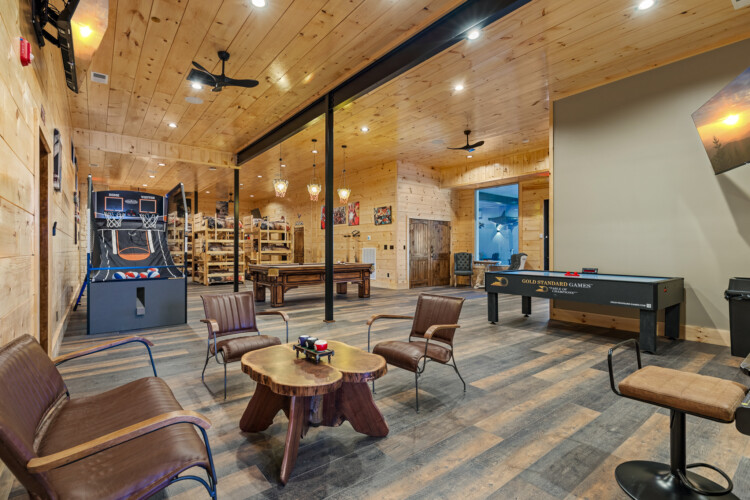 8 bedroom cabins in pigeon forge