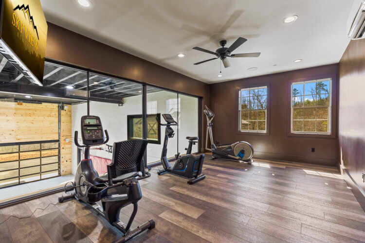 8 bedroom cabins in pigeon forge