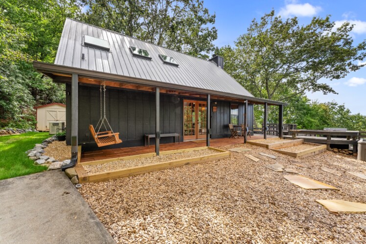 pet friendly cabins near helen ga