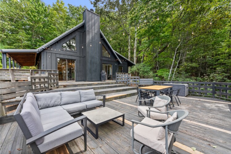 pet friendly cabins near helen ga