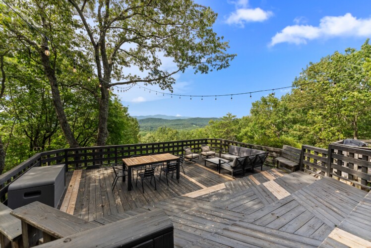 pet friendly cabins near helen ga