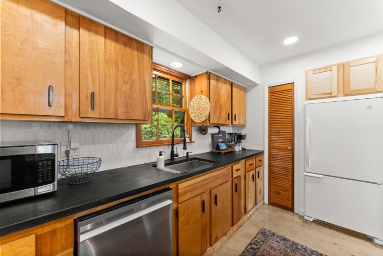 pet friendly cabins near helen ga