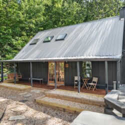 pet friendly cabins near helen ga