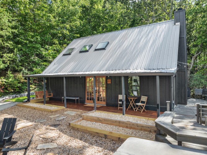 pet friendly cabins near helen ga