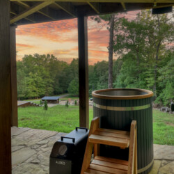 mineral bluff cabin with hot tub and mountain views