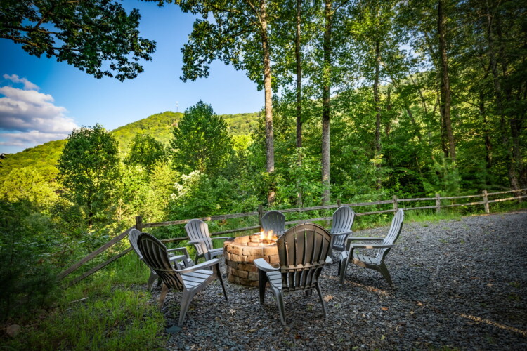 blue ridge georgia cabin with hot tub