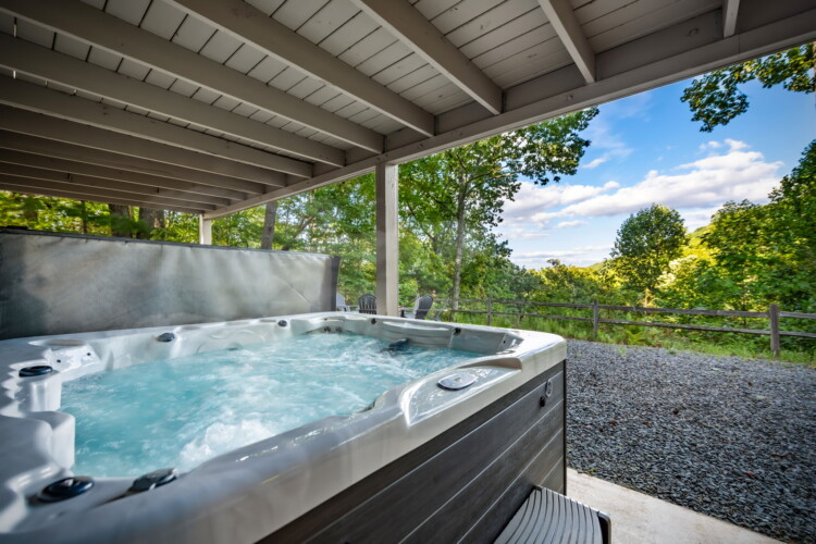 blue ridge georgia cabin with hot tub