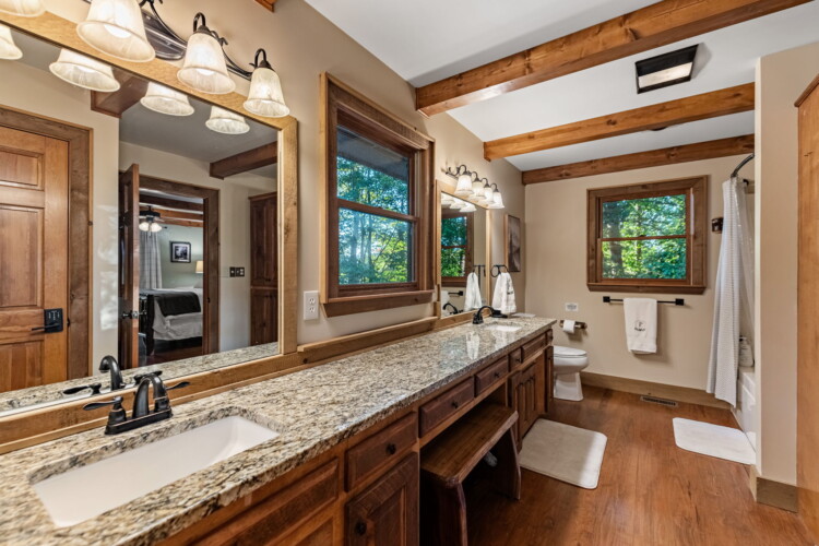 blue ridge georgia cabin with hot tub