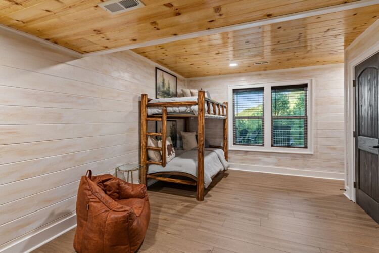 blue ridge georgia cabin with hot tub