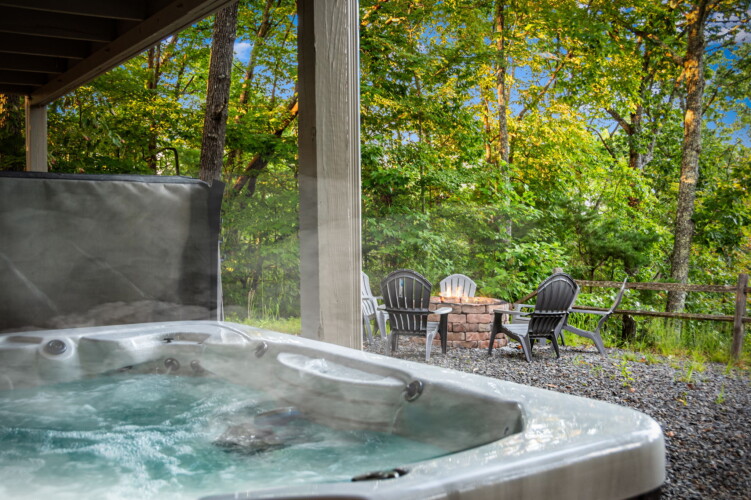 blue ridge georgia cabin with hot tub