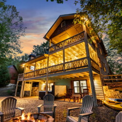 blue ridge georgia cabin with hot tub