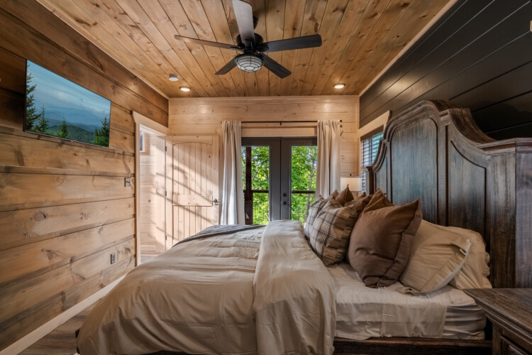 cabins in pigeon forge with swimming pools