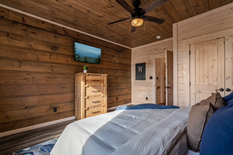 cabins in pigeon forge with swimming pools