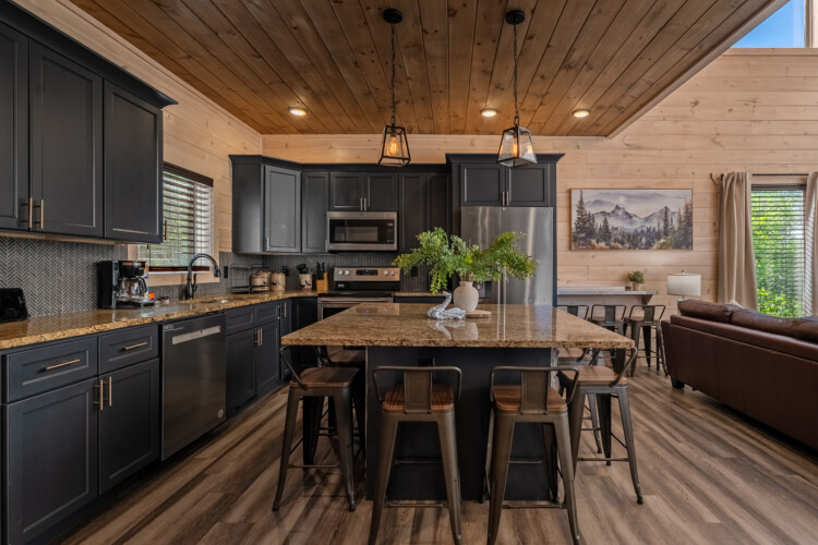 cabins in pigeon forge with swimming pools