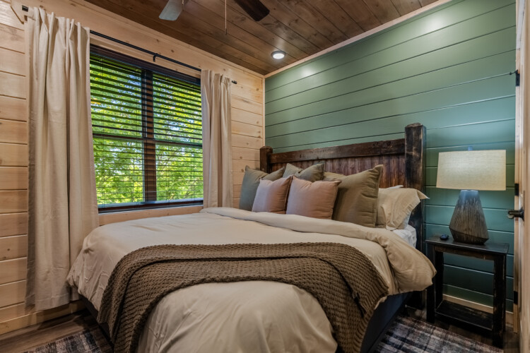 cabins in pigeon forge with swimming pools