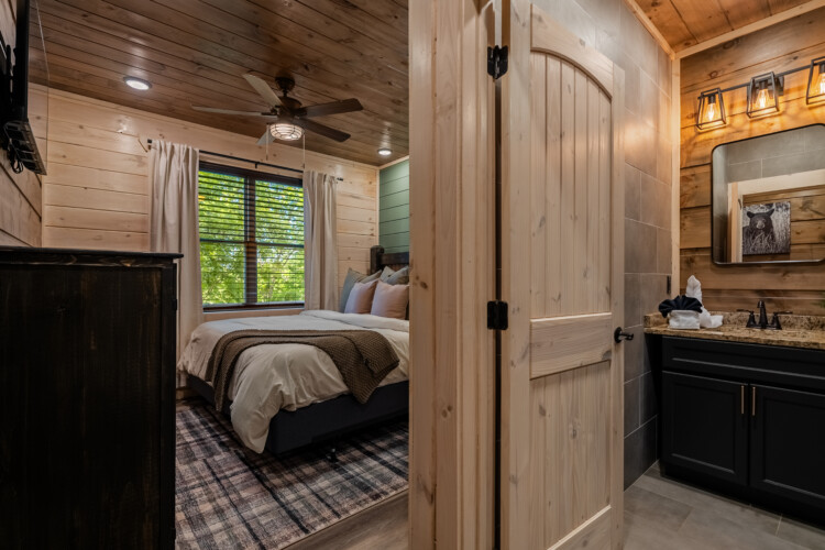 cabins in pigeon forge with swimming pools