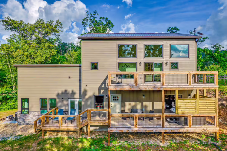 gatlinburg cabin with pool inside
