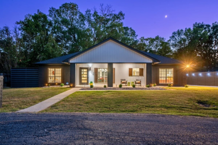 hot springs cabin rental with kayaks