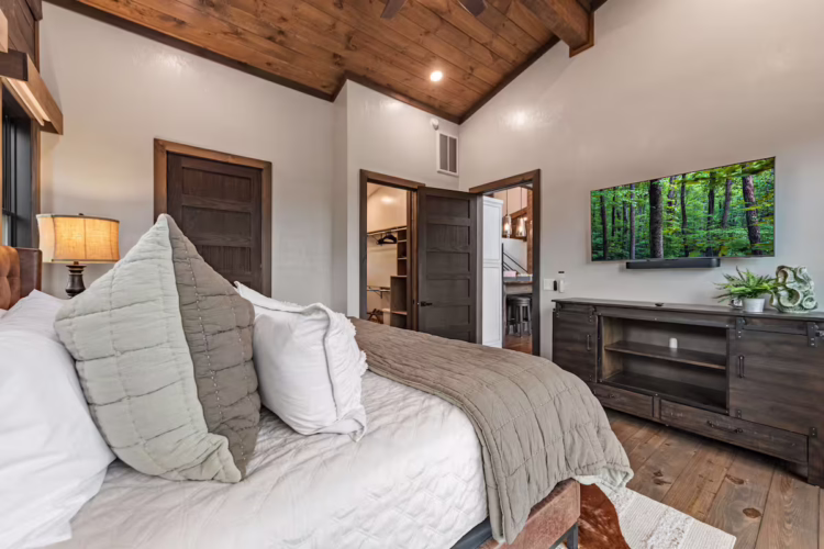 north georgia cabin with pool