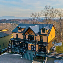 large smoky mountain cabins