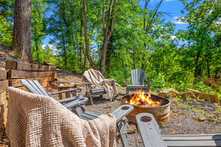 pet frienldy cabins in smoky mountains