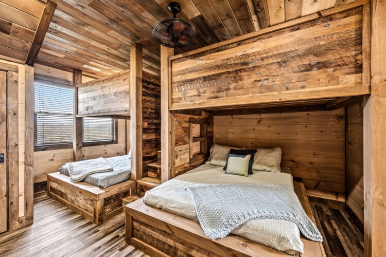 big cabins in pigeon forge tn