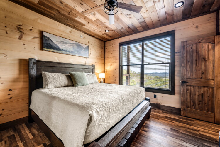 big cabins in pigeon forge tn