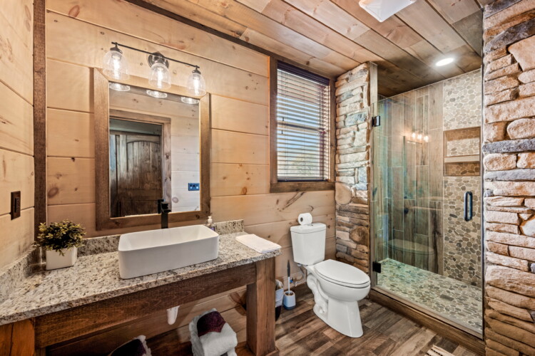 big cabins in pigeon forge tn