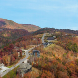 large group cabins in pigeon forge