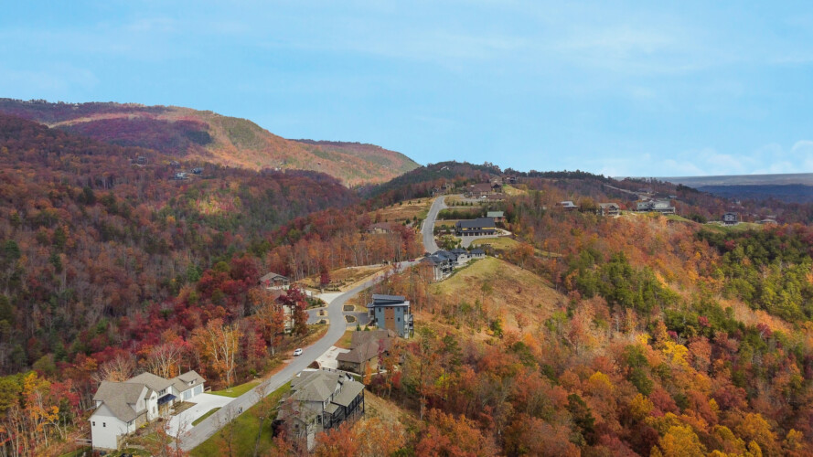 large group cabins in pigeon forge