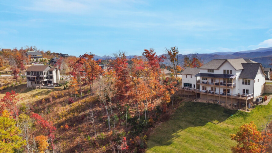 large group cabins in pigeon forge